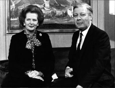 M. Thatcher und H. Schmidt In Bonn empfing Bundeskanzler Helmut Schmidt die britische Premierministerin Margaret Thatch-stock-photo