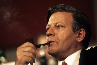 Bildnummer: 52750384  Datum: 28.04.1981  Copyright: imago/Sven SimonBundeskanzler Helmut Schmidt (Deutschland/SPD) , Personen; 1981, Politik, BR, BRD,; , quer, Kbdia, Einzelbild, close, Randbild, People; Aufnahmedatum gesch?tztBildnummer 52750384 Date 28 04 1981 Copyright Imago Sven Simon Federal Chancellor Helmut Schmidt Germany SPD People 1981 politics BR GERMANY horizontal Kbdia Single Close Edge image Celebrities date estimated-stock-foto