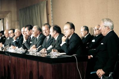 V.l.n.r.: Sicco Mansholt (Niederlande/Vizepr?sident EWG-Kommission), Premierminister Giulio Andreotti (Italien), Premier-stock-photo