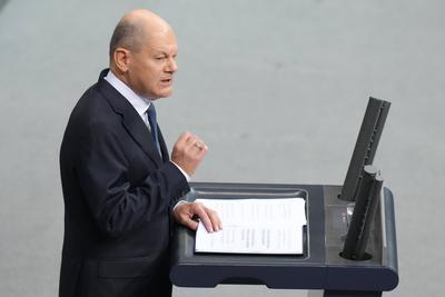Bundeskanzler stellt die Vertrauensfrage im Deutschen Bundestag-stock-photo