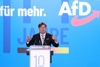 Magdeburg, Sachsen-Anhalt, Deutschland, 29.07.2023: Maximilian Krah h?lt eine Rede zur Vorstellung als Spitzenkandidat f-stock-foto