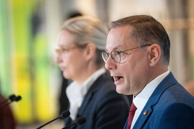 Deutscher Bundestag am Tag der Vertrauensfrage im Dezember 2024 ?-stock-foto