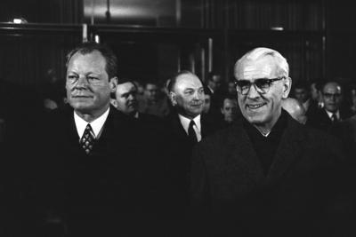 Bundeskanzler Willy BRANDT, links, SPD und der Vorsitzende des Ministerrats der DDR Willi STOPH, hier bei ihrem Treffen-stock-photo