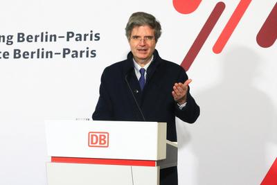 Neue Direktverbindung Berlin-Paris mit dem ICE-stock-foto