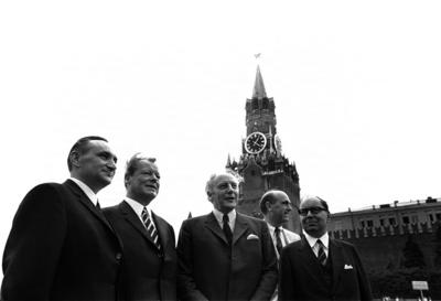 V.l.n.r.: Egon Bahr (Deutschland/SPD/Staatssekret?r im Bundeskanzleramt), Bundeskanzler Willy Brandt (Deutschland/SPD),-stock-photo