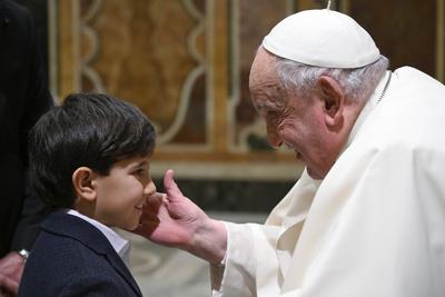 ITALY -   POPE FRANCIS RECEIVES IN PRIVATE AUDIENCE REPRESENTATIVES OF EXECUTIVES AND EMPLOYEES OF VARIUS CREDIT INSTITUTIONS  AT THE VATICAN  - 2024/12/16-stock-foto