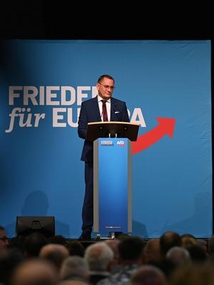 Tino Chrupalla beim Landesparteitag der Alternative f?r Deutschland (AfD) in der Messehalle. L?bau, 30.11.2024 Sachsen G-stock-foto