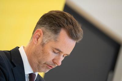 Deutscher Bundestag am Tag der Vertrauensfrage im Dezember 2024 ?-stock-foto