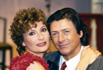 Susanne Uhlen mit Partner Herbert Herrmann in einem Theaterst?ck, Deutschland um 1990. Copyright: HartwigxValdmanis Nur-stock-foto