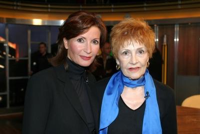 Menschen bei Maischberger Susanne Uhlen und Gisela Uhlen sind Gaeste bei der Sendung Menschen bei Maischberger im Traen-stock-foto
