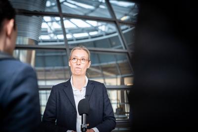 Deutscher Bundestag am Tag der Vertrauensfrage im Dezember 2024 ?-stock-foto