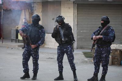 Palestinian Authority (PA) security forces patrol Jenin in the Israel-occupied West Bank-stock-foto