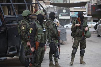 Palestinian Authority (PA) security forces patrol Jenin in the Israel-occupied West Bank-stock-foto