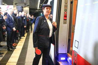 Neue Direktverbindung Berlin-Paris mit dem ICE-stock-foto