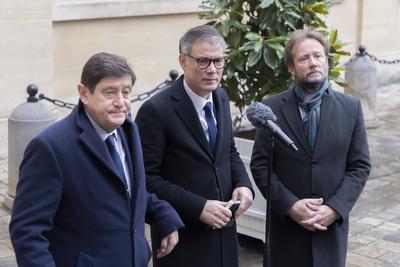 Talks between Prime Minister and political leaders-stock-photo