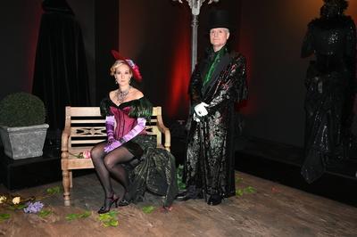 Guido und Kerstin Cantz stellen neue Karnevals Kollektion vor-stock-foto