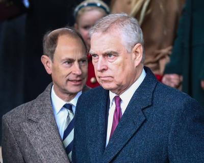 King Charles III, accompanied by Camilla Queen Consort and members of the extended Royal Family, attend the traditional-stock-foto