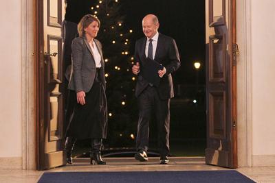 Berlin, Deutschland, 16.12.2024: Schloss Bellevue: Bundeskanzler Olaf Scholz (SPD) ist kurz nachdem er im Bundestag die-stock-photo