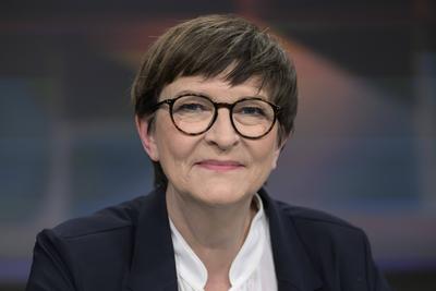 GER, Berlin, hart aber fair, TV, Politik, Polittalk, 16.12. 2024,-stock-foto