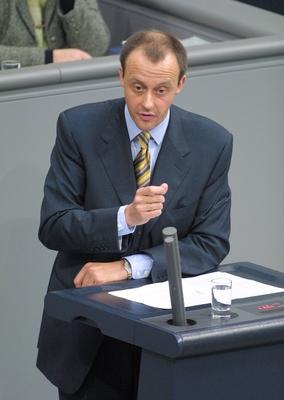 Friedrich Merz, CDU, CDU/CSU - Fraktionsvorsitzender. Bundestag. Berlin, 16.11.2001, Berlin Deutschland PUBLICATIONxINx-stock-foto