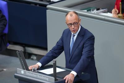 Bundeskanzler stellt die Vertrauensfrage im Deutschen Bundestag-stock-photo