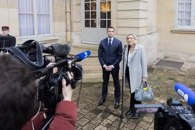 Talks between Prime Minister and political leaders-stock-photo