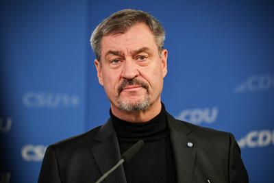 Berlin - Pressekonferenz zur Vorstellung des gemeinsamen Wahlprogramms von CDU und CSU-stock-foto