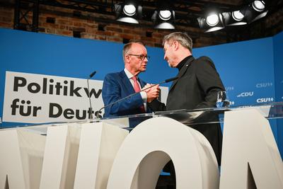 Berlin - Pressekonferenz zur Vorstellung des gemeinsamen Wahlprogramms von CDU und CSU-stock-foto