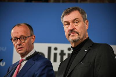 Berlin - Pressekonferenz zur Vorstellung des gemeinsamen Wahlprogramms von CDU und CSU-stock-foto
