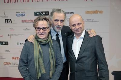 Berlin, Verleihung Europ?ischer Filmpreis 2011, Foto: Javier Mariscal, Fernando Trueba, Tono Errando-stock-photo