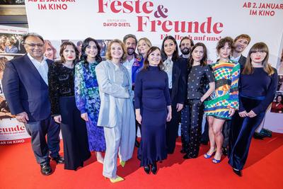 17.12.2024. Essen. Kino-Premiere in der Essener Lichtburg. FESTE & FREUNDE – EIN HOCH AUF UNS! Essen Lichtburg Kino Nord-stock-photo