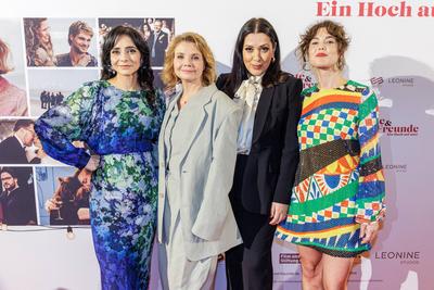 17.12.2024. Essen. Kino-Premiere in der Essener Lichtburg. FESTE & FREUNDE – EIN HOCH AUF UNS! Hier: Pegah Ferydoni, Ann-stock-photo