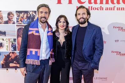 17.12.2024. Essen. Kino-Premiere in der Essener Lichtburg. FESTE & FREUNDE – EIN HOCH AUF UNS! Hier: David Dietl, Laura-stock-photo