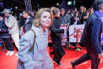 17.12.2024. Essen. Kino-Premiere in der Essener Lichtburg. FESTE & FREUNDE – EIN HOCH AUF UNS! Hier: Annette Frier. Esse-stock-photo