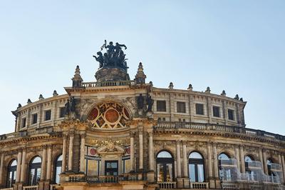 Dresden, Germany - June 2, 2019: Opera Dresden Copyright: xVitaliixVitleox-stock-foto