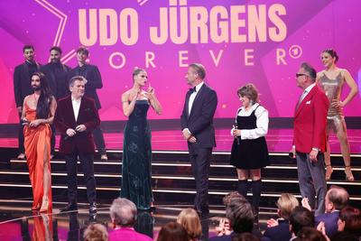 Udo J?rgens Forever - Die Show zu seinem 90. Geburtstag-stock-foto