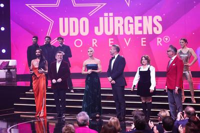 Udo J?rgens Forever - Die Show zu seinem 90. Geburtstag-stock-foto