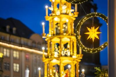 590. Dresdner Striezelmarkt-stock-photo