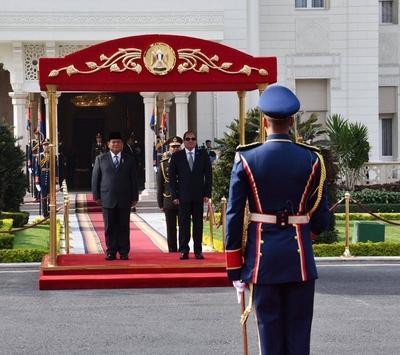 Egyptian President Abdel Fattah El-Sisi receives Indonesian President Prabowo Subianto-stock-foto