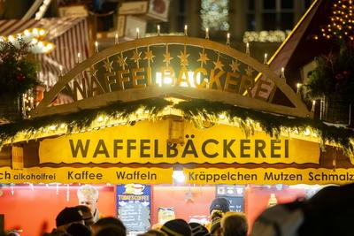 590. Dresdner Striezelmarkt-stock-photo