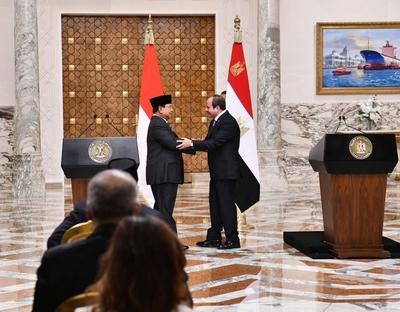 Egyptian President Abdel Fattah El-Sisi receives Indonesian President Prabowo Subianto-stock-foto