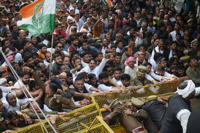 Congress Stages Protest In Lucknow Against BJP Policies-stock-foto