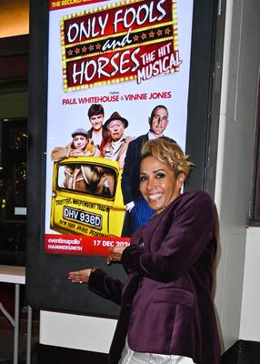 NORESTRICTIONS-stock-foto