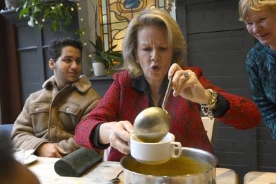 King Philippe And Queen Mathilde Visit Porte' Nursing Home-stock-foto