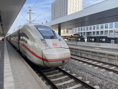 Mannheim, BW, Deutschland, Europa, Deutsche Bahn, ICE, Bahnhof, Schnellzug, Personenverkehr, Schienenverkehr, Reise, Zug-stock-foto