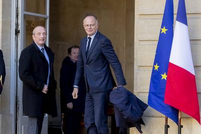Talks with political leaders to form a new government-stock-photo