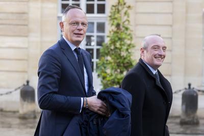 Talks with political leaders to form a new government-stock-photo