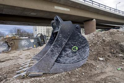 Abrissarbeiten an der Carolabr?cke-stock-photo