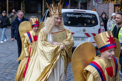N?rnberger Christkind auf Christkindlesmarkt, N?rnberg, 19.12.2024-stock-foto