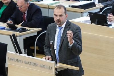 Daniel Roi AfD Sachsen Anhalt Landtagssitzung im Landtag von Sachsen Anhalt mit dem Thema Einse-stock-foto